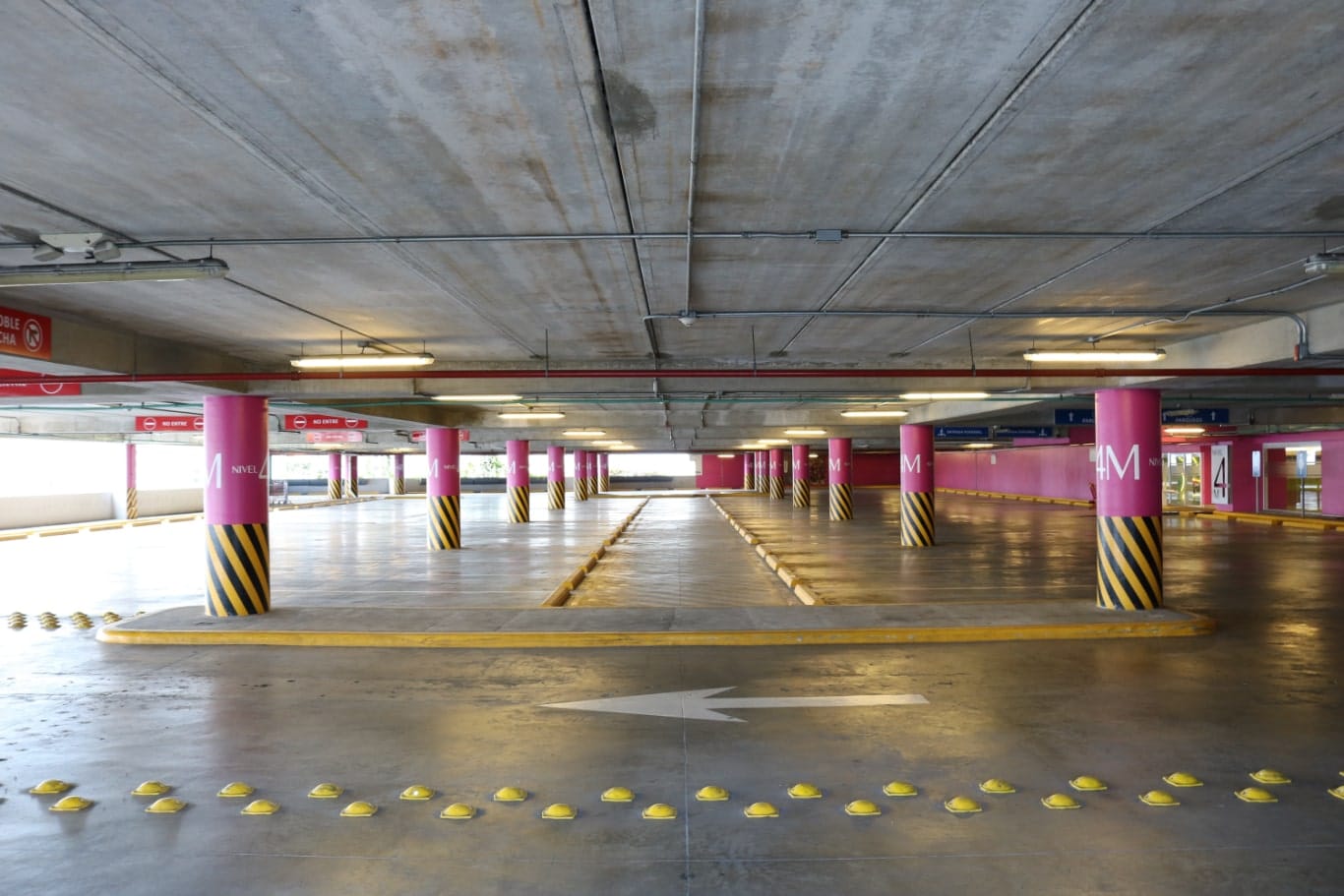 parking garage cleaning near me